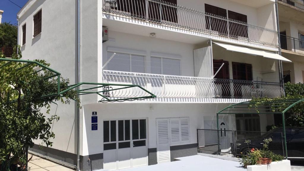 Apartment Satus Подстрана Екстер'єр фото