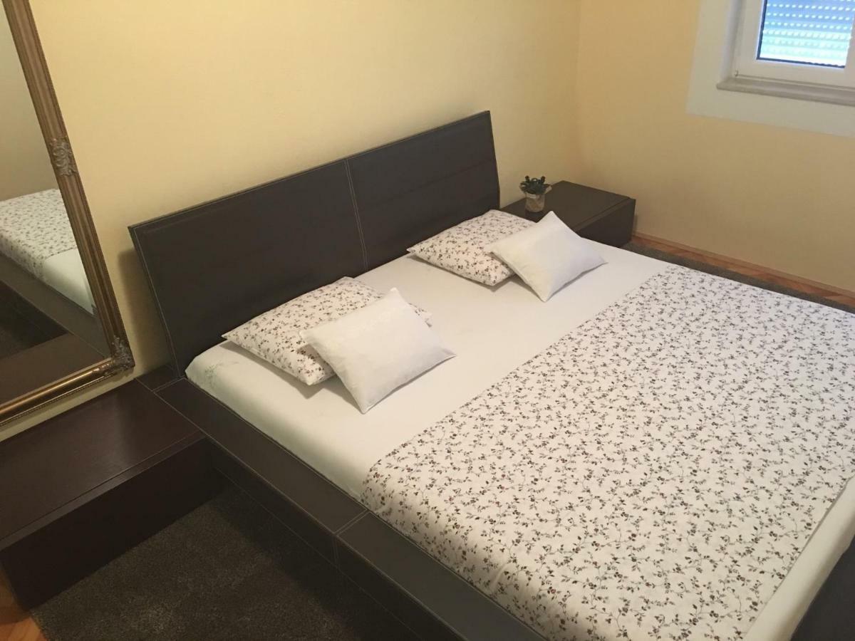 Apartment Satus Подстрана Екстер'єр фото